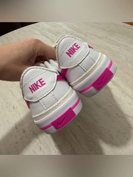 NWT Nike Little Girl Sneakers *1Y - Picture 6 of 8